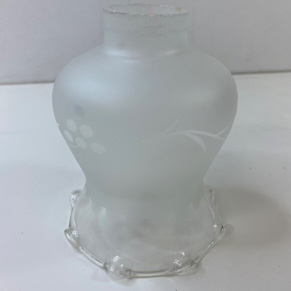 4 Vintage Frosted Glass Lamp Shades Etched Grapevine Design Ruffled Edge - Picture 3 of 14